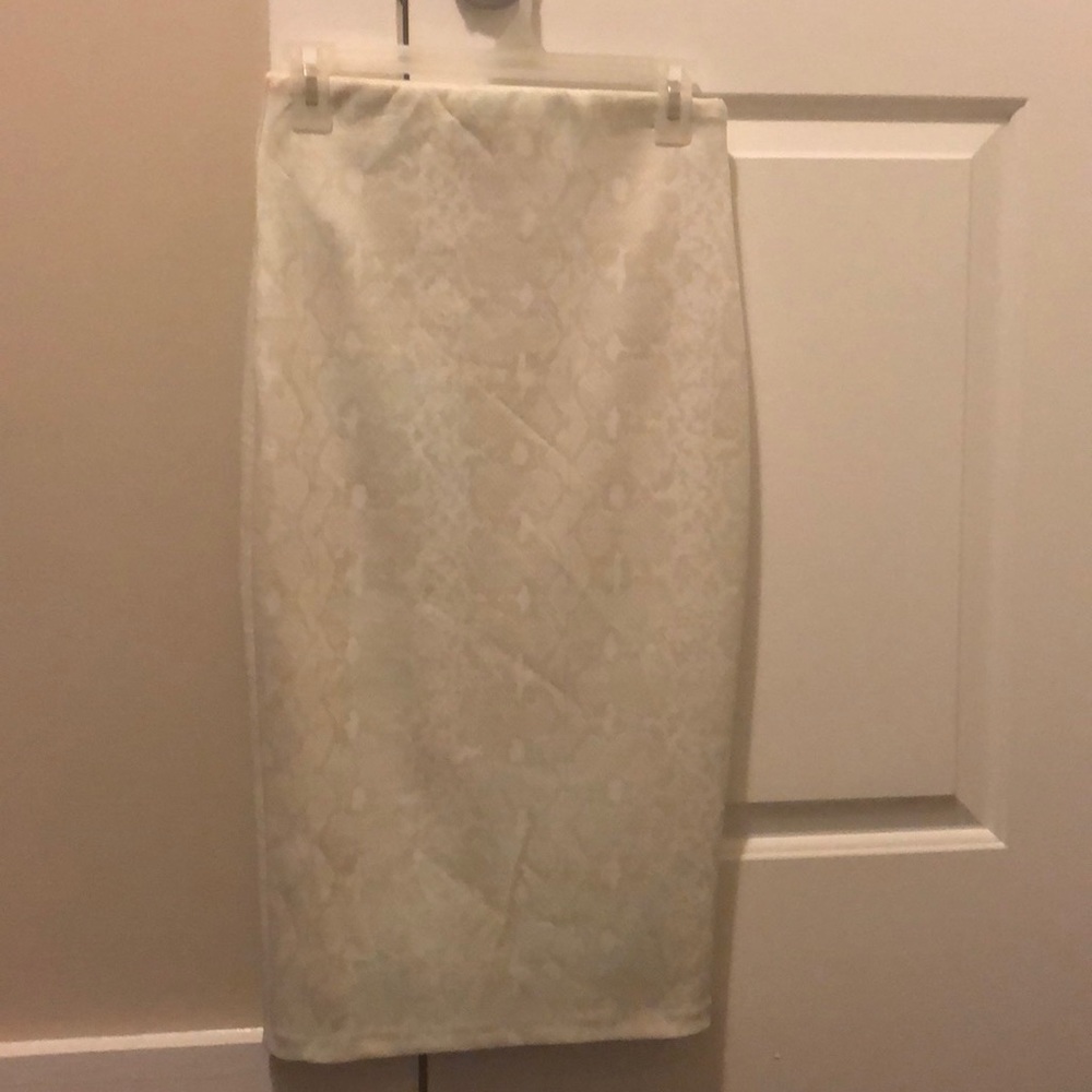 Printed pencil skirt (size Small)
